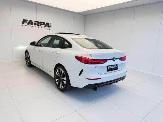 BMW-218i-2021