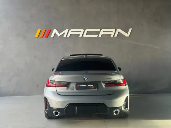 BMW-320i-2023