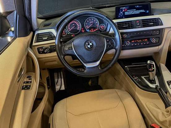 BMW-320i-2013