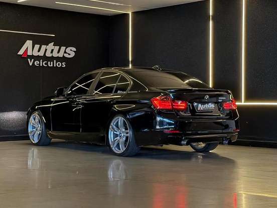 BMW-320i-2013