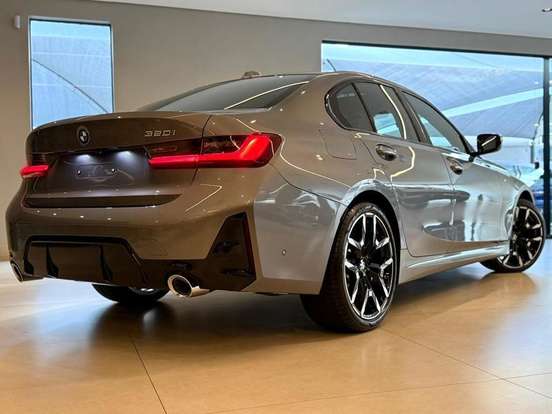 BMW-320i-2026