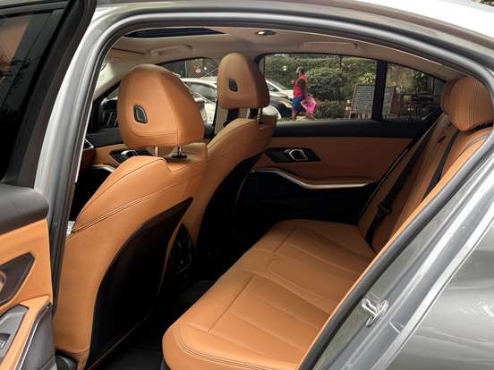 BMW-320i-2025