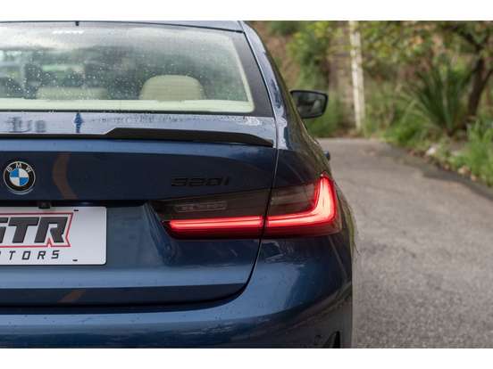 BMW-320i-2.0 16V TURBO FLEX SPORT GP AUTOMÁTICO BMW-320i-2022