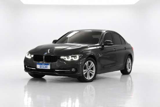 BMW-320i-2017