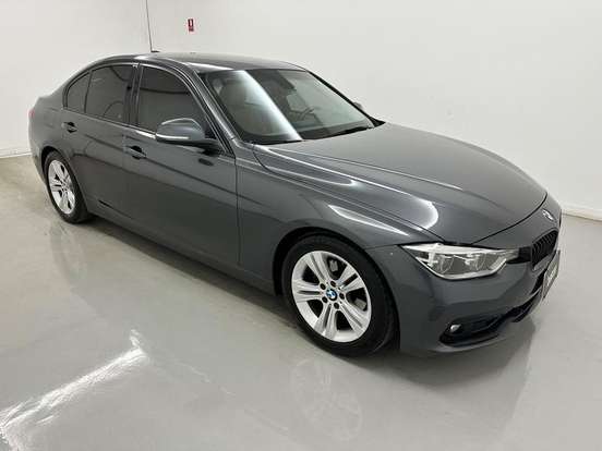 BMW-320i-2017