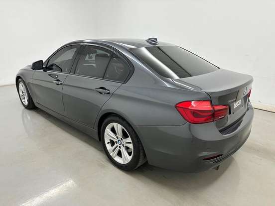 BMW-320i-2.0 SPORT 16V TURBO ACTIVE FLEX 4P AUTOMÁTICO BMW-320i-2017