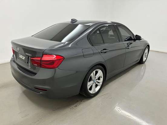 BMW-320i-2.0 SPORT 16V TURBO ACTIVE FLEX 4P AUTOMÁTICO BMW-320i-2017