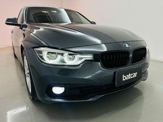 BMW-320i-2017