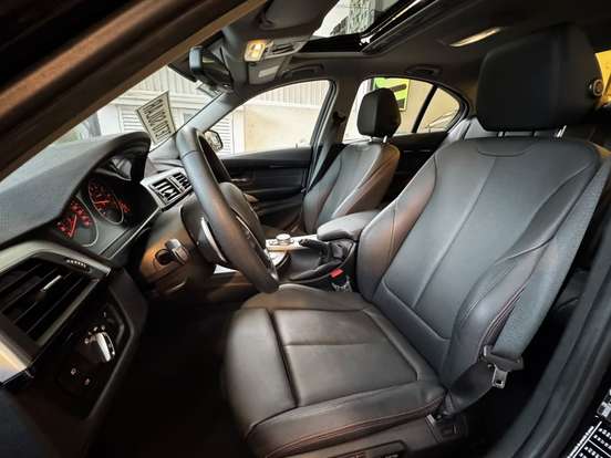 BMW-328i-2016