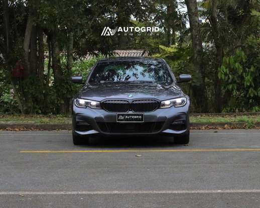 BMW-330e-2022