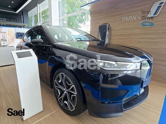 BMW-iX-2024