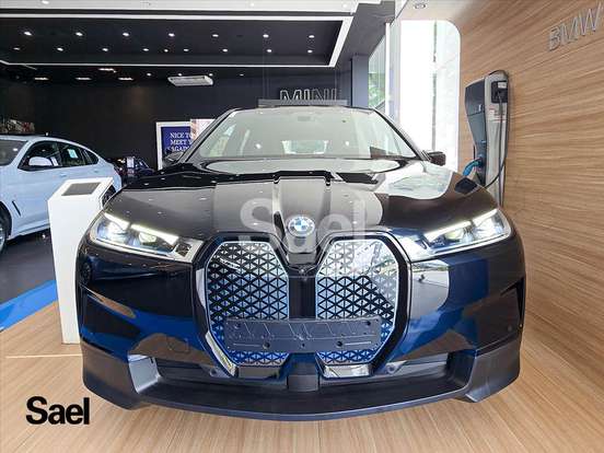 BMW-iX-2024