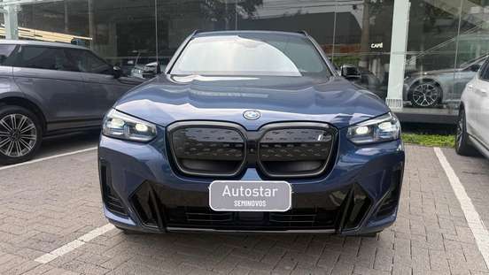 BMW-iX3-2023
