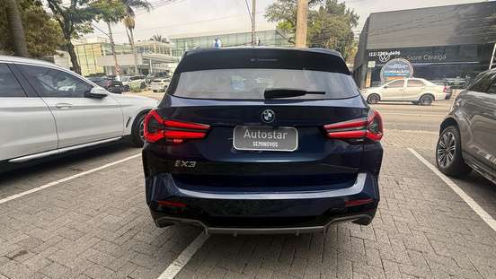 BMW-iX3-2023
