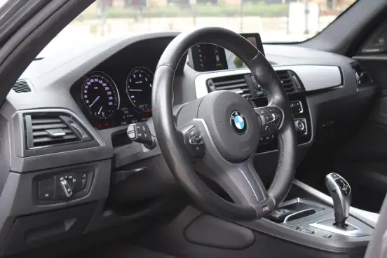 BMW-M 140i-2019