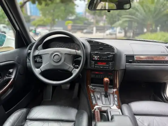 BMW-M3-3.2 I6 GASOLINA SEDAN AUTOMÁTICO BMW-M3-1996