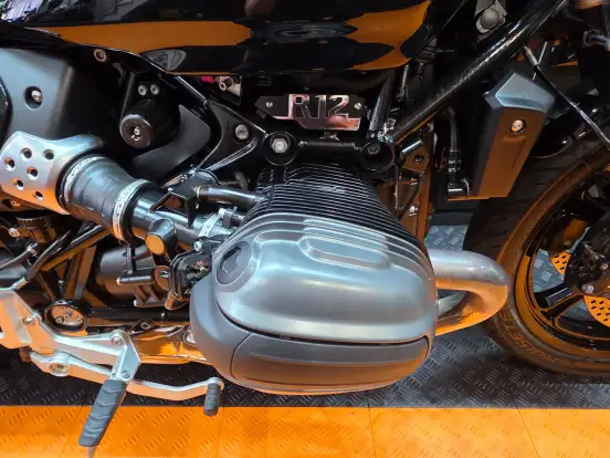 BMW-R 12 BMW-R 12-2024