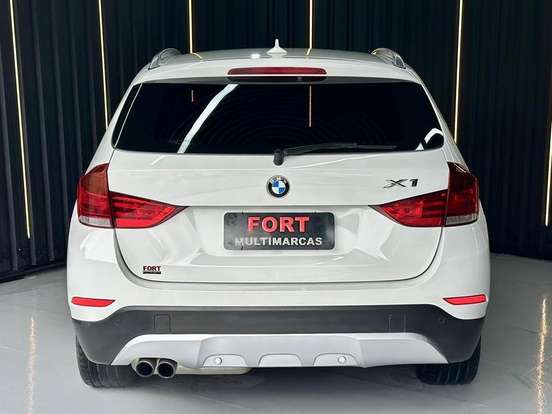 BMW-X1-2013