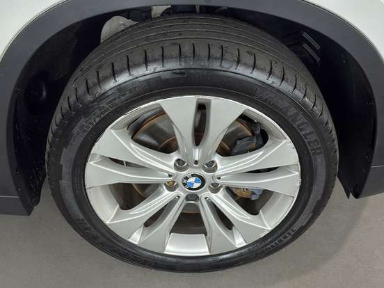 BMW-X1-2.0 16V TURBO ACTIVEFLEX SDRIVE20I 4P AUTOMÁTICO BMW-X1-2017