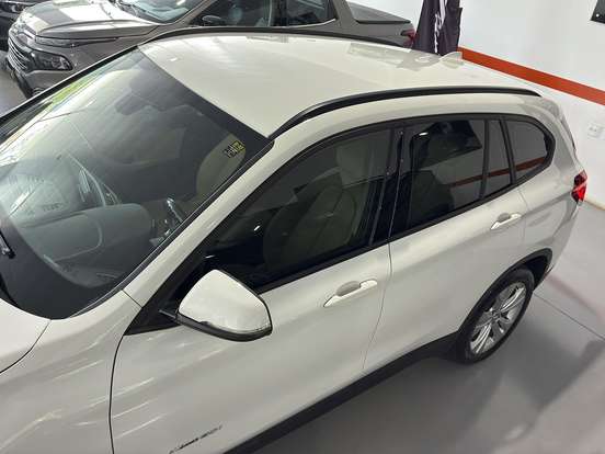 BMW-X1-2.0 16V TURBO ACTIVEFLEX SDRIVE20I 4P AUTOMÁTICO BMW-X1-2017