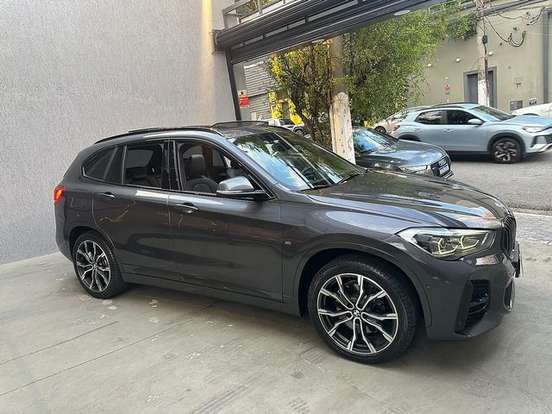 BMW-X1-2022