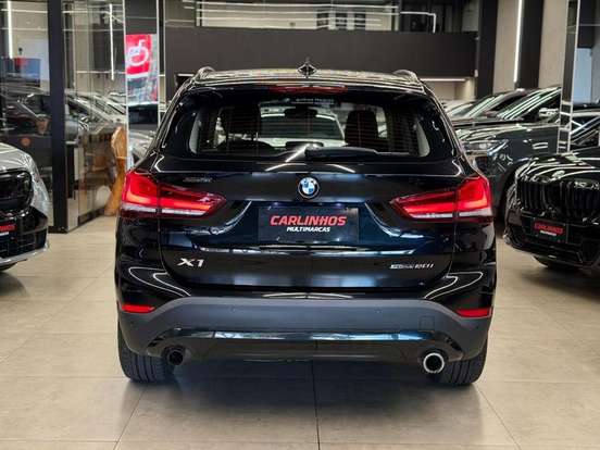 BMW-X1-2021