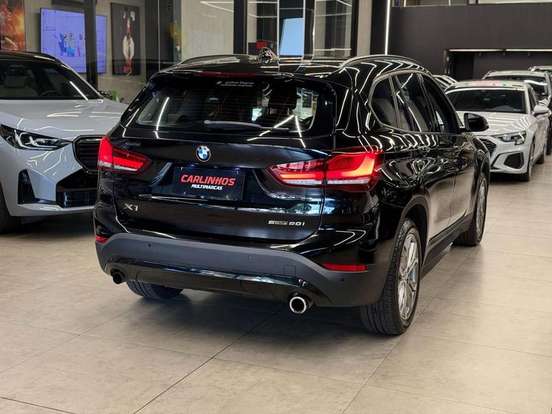 BMW-X1-2021