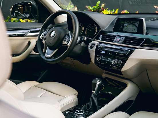 BMW-X1-2.0 16V TURBO ACTIVEFLEX SDRIVE20I X-LINE 4P AUTOMÁTICO BMW-X1-2018