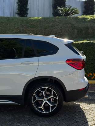 BMW-X1-2.0 16V TURBO ACTIVEFLEX SDRIVE20I X-LINE 4P AUTOMÁTICO BMW-X1-2018