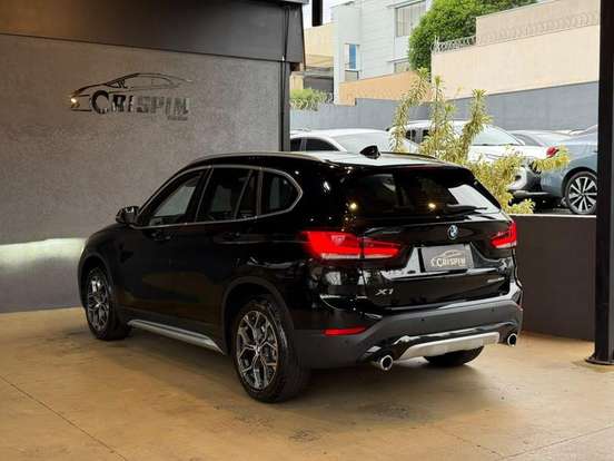 BMW-X1-2021