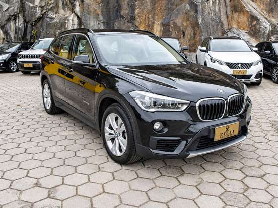 BMW-X1-2.0 16V TURBO GASOLINA SDRIVE20I GP 4P AUTOMÁTICO BMW-X1-2017