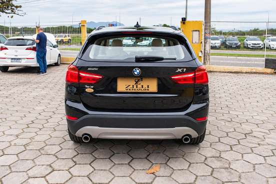 BMW-X1-2017