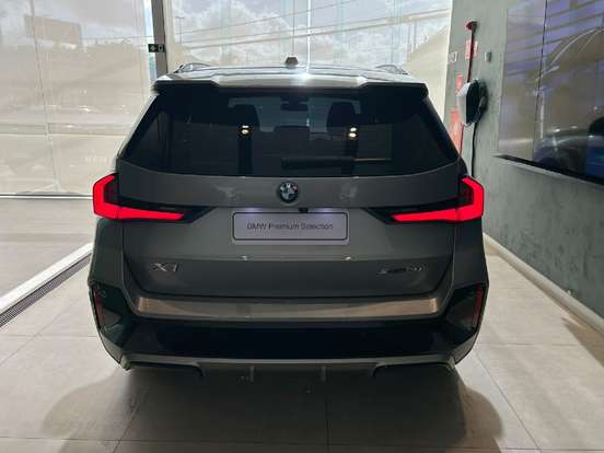 BMW-X1-2024