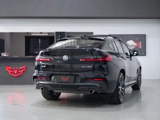 BMW-X4-2020