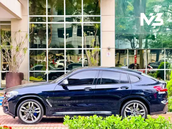 BMW-X4-2021