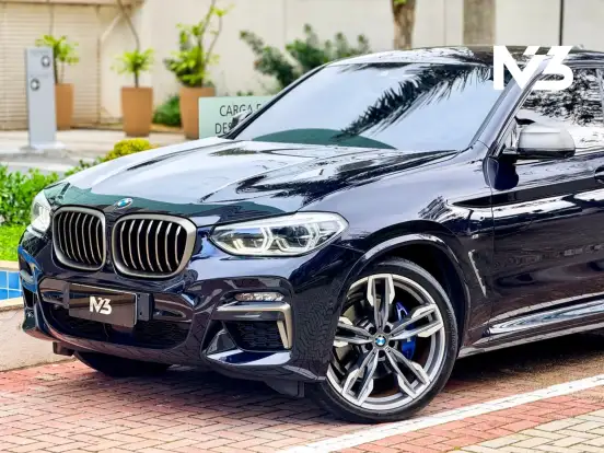 BMW-X4-2021