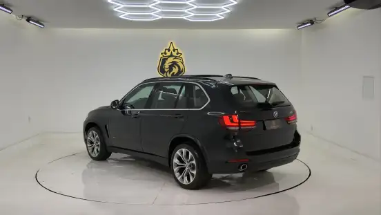 BMW-X5-2016