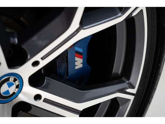 BMW-X5-2024