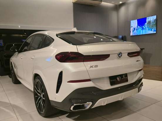 BMW-X6-3.0 TWINPOWER GASOLINA XDRIVE40I M SPORT AUTOMÁTICO BMW-X6-2023