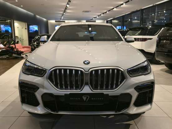 BMW-X6-3.0 TWINPOWER GASOLINA XDRIVE40I M SPORT AUTOMÁTICO BMW-X6-2023
