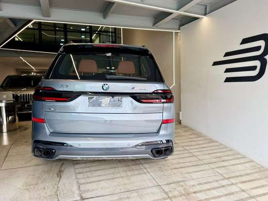BMW-X7-4.4 V8 GASOLINA M60i STEPTRONIC BMW-X7-2024