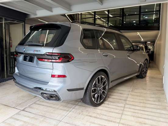 BMW-X7-4.4 V8 GASOLINA M60i STEPTRONIC BMW-X7-2024