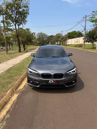 BMW-120i-2019