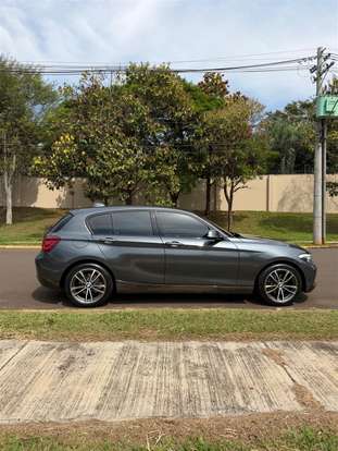 BMW-120i-2019