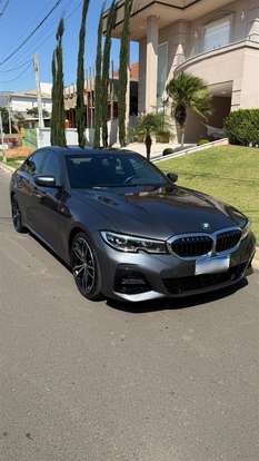 BMW-320i-2022