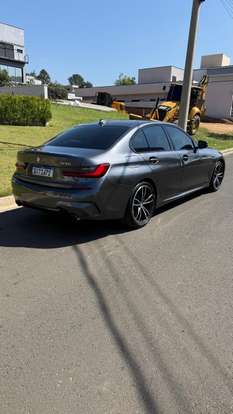 BMW-320i-2022