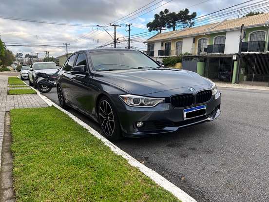 BMW-320i-2013