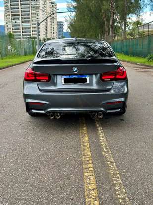 BMW-320i-2018