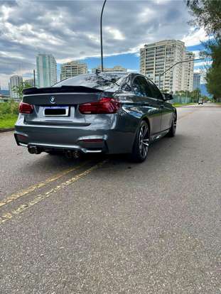 BMW-320i-2018