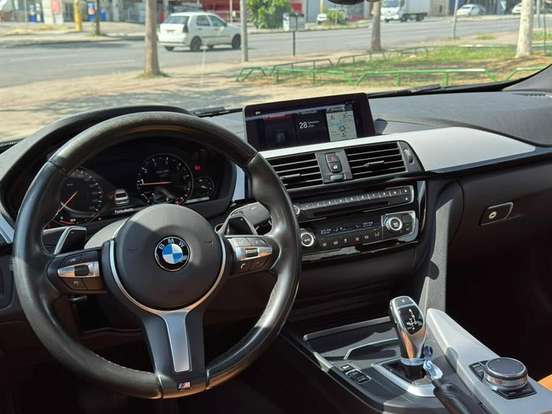 BMW-328i-2.0 M SPORT 16V ACTIVEFLEX 4P AUTOMÁTICO BMW-328i-2018